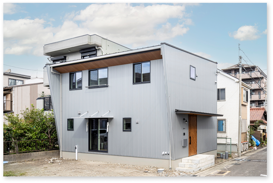 アクティブシニアが建てたシンプルモダンな家